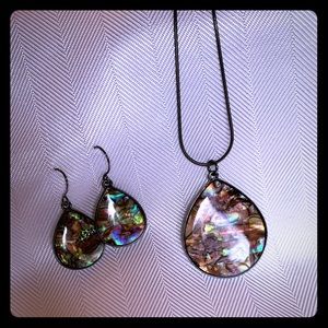 Earring and necklace set